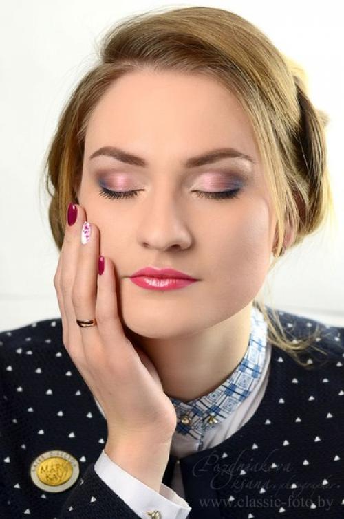 Девочки, кто еще не записался на прическу и макияж на выпускной? 01