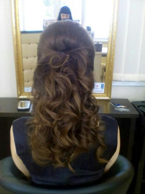 Сделаю свадебную, вечернюю а так же прическу квыпускному и макияж на ваш выбор по очень низкой цене! 01