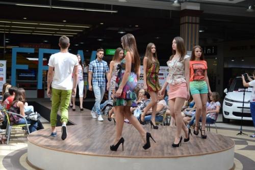 Summer Looks Ffw2015. 04