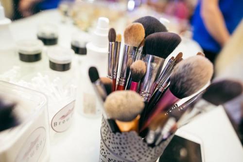 Девочки - красавицы!  Я вас завтра в ТЦ лапландия жду? 02