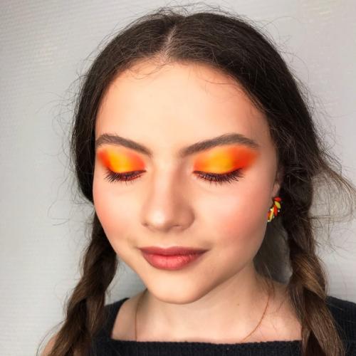 Желтый макияж на школьный выпускной! 01