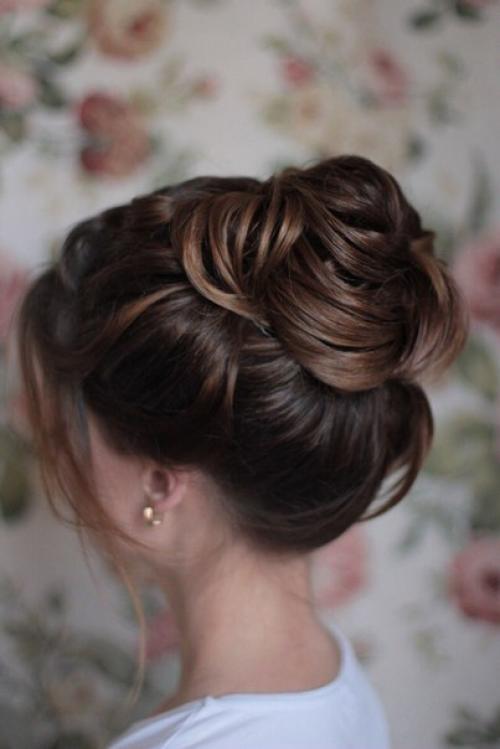 Шикарный, высокий пучок от меня для Натальи на вечер. 08