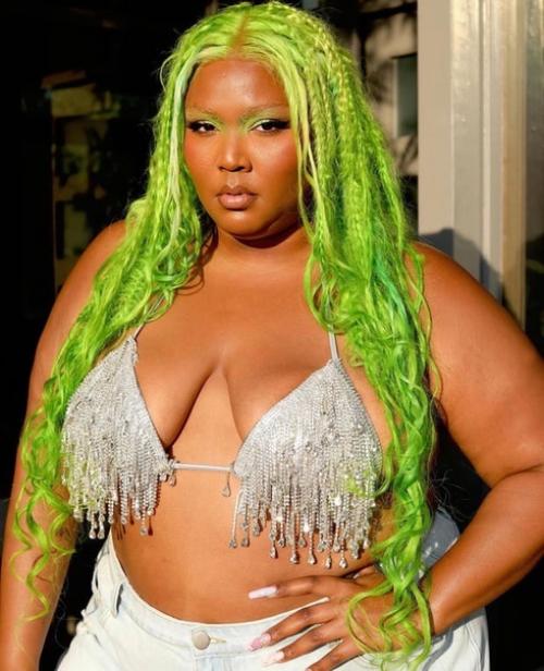 Стиль. Ядовитый плющ: лиззо дебютировала в экстремальном цвете волос. 01 Стиль. Ядовитый плющ: лиззо дебютировала в экстремальном цвете волос. 01