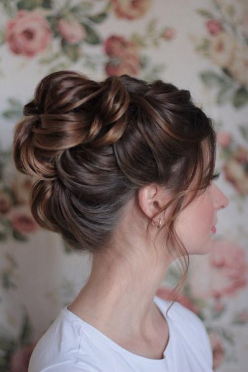 Шикарный, высокий пучок от меня для Натальи на вечер. 05