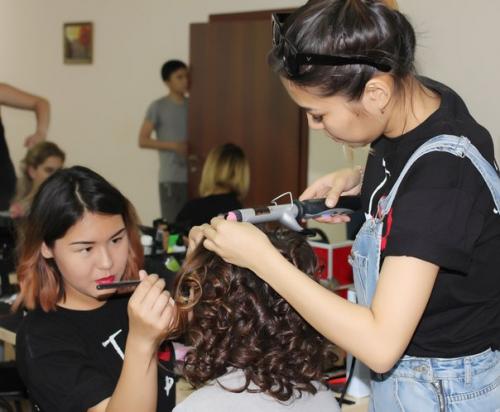 В алматинском областном детском доме номер 1 прошел выпускной бал. 05 В алматинском областном детском доме номер 1 прошел выпускной бал. 05