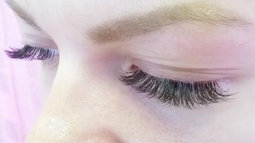 Принцессы?  Записываемся?  На наращивание ресничек? 01