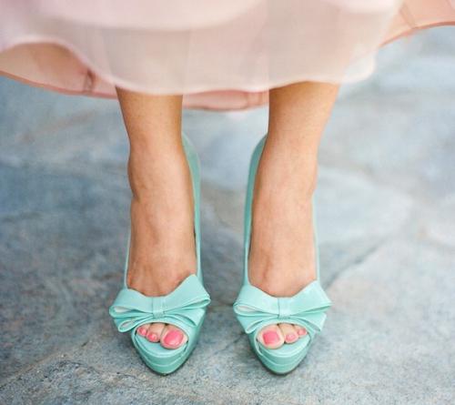 Свадебные укладки, прически, плетения кос любой сложности, все виды маникюра и педикюра, депиляция (шугаринг) макияж! 02