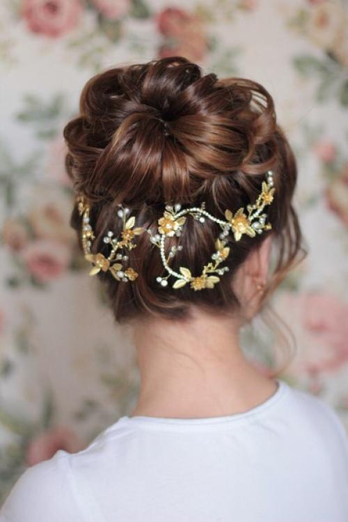 Шикарный, высокий пучок от меня для Натальи на вечер. 04