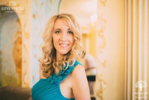 Месяц назад мы с Гульназ и моей любимой магнолией провели 2-дневный практический курс жены миллионера. 01