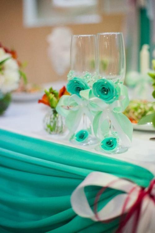 Зачем молодоженам свадебные бокалы для торжества: 09