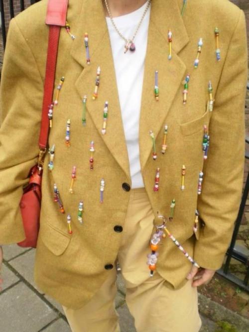 Яркие образы в ретро стиле - это не просто ностальгия по прошлому, а смелое заявление о самовыражении в настоящем. 05