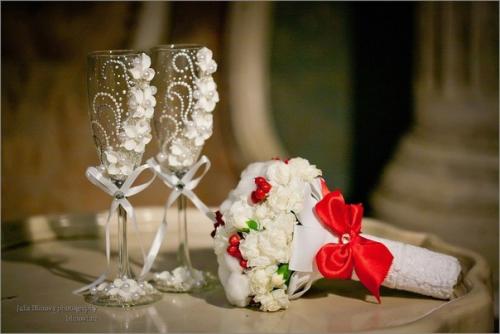 Зачем молодоженам свадебные бокалы для торжества: 07