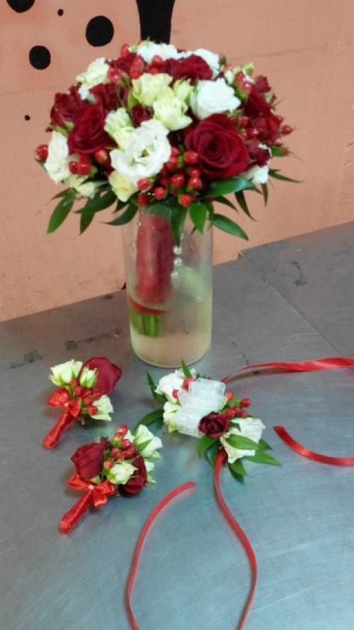 Дорогие невесты?  , Мы принимаем заказы на свадебные букеты? 02