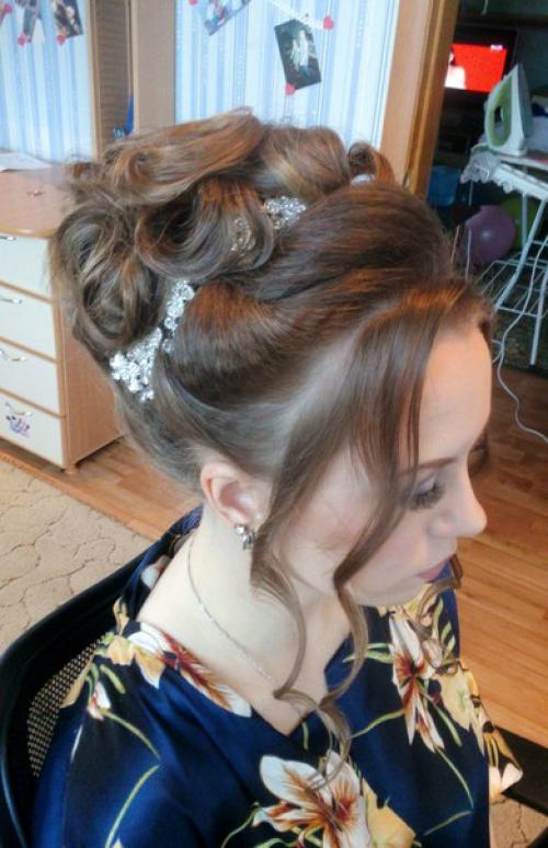 Девушки красавицы предлагаю для вас услуги визажиста, стилиста по прическам. 05