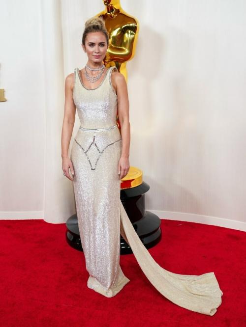 Пришло время узнать, кто же является истинным киноманом! 02