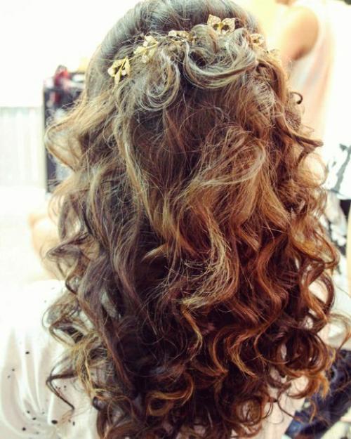 Дорогие девушки!  Нужны модели на причёску и макияж, для пополнения портфолио (вечно забываю фотать) цены смешные) опыт работы более 3 х лет! 03