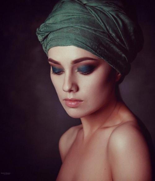 Дорогие девушки, предлагаю вам свои услуги профессионального визажиста, выполнение всех видов макияжа по доступным ценам. 03