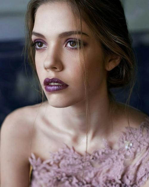 Нужны модели на образ: макияж плюс причёска /локоны 1200 р. (свадебный образ - другое предложение. 07