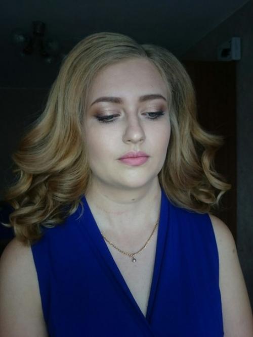 Нужны модели на образ: макияж плюс причёска /локоны 1200 р. (свадебный образ - другое предложение. 08