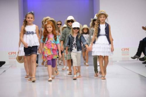 Девочки!  Мы ждем принцесс на новую программу от творческого центра Artdrive! 02