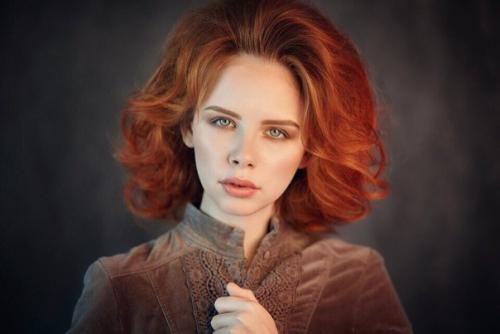 Дорогие девушки, предлагаю вам свои услуги профессионального визажиста, выполнение всех видов макияжа по доступным ценам. 02