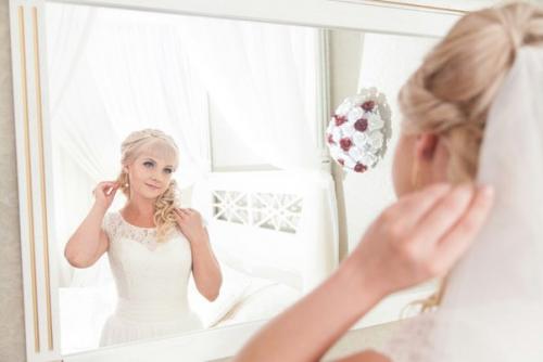 Милые невесты!  На осенний свадебный сезон по-прежнему запись на макияж ведется. 02