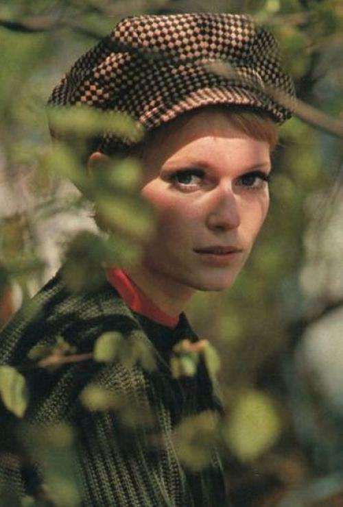 Глядя на некоторые фото мижану я вижу в ней наивчик - во взгляде ( фото 1. 06