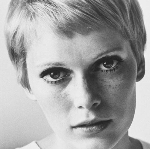 Глядя на некоторые фото мижану я вижу в ней наивчик - во взгляде ( фото 1. 04