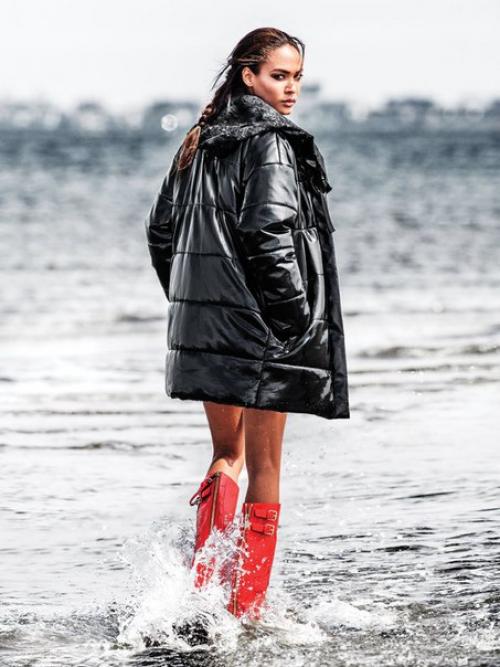 Color Splash: Джоан смолс в фотосессии Жиля бенсимона для Vogue M? 04