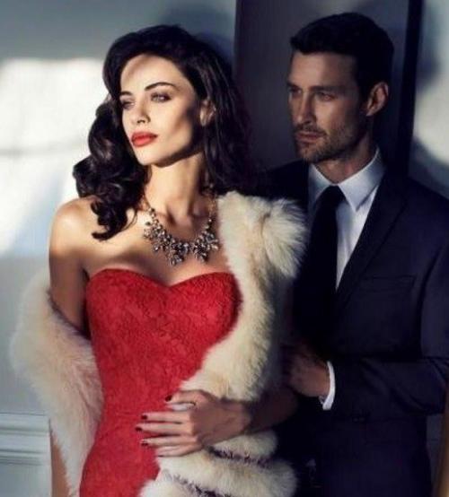 Многие женщины стремятся завоевать сердце понравившегося им мужчины сначала своими внешними данными. 04