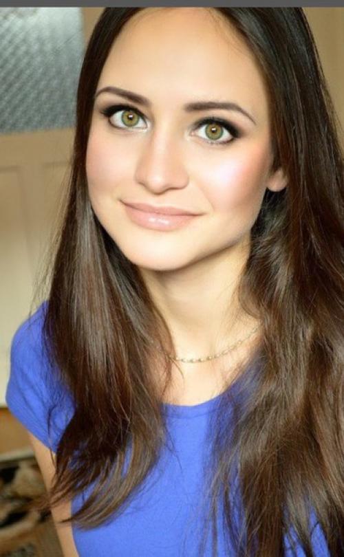 Дорогие девушки?  Я профессиональный визажист - стилист мастер по прическам! 02