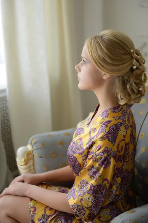 Девочки, мы представляем вашему вниманию самую актуальную и самую востребованную на все времена профессию: свадебный стилист? 01