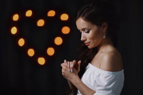 Дорогие невесты? Мы создаем прически любой сложности, профессиональный макияж для любого торжества. 01 Дорогие невесты? Мы создаем прически любой сложности, профессиональный макияж для любого торжества. 01