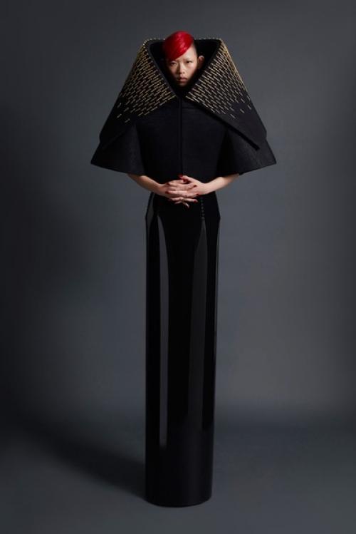 Образ Дженет из фотосессии: Black and Gold Look. 01