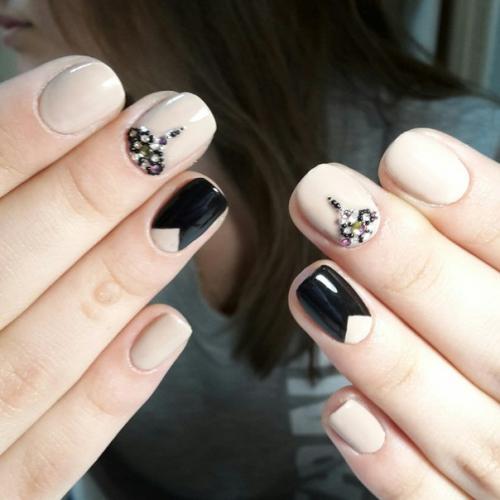 Студия красоты Лакшми на комплексы приглашает? 03