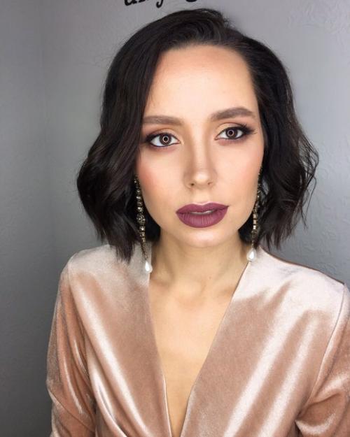 Дорогие красавицы?  Предлагаю вам свои услуги профессионального визажиста - стилиста по прическам. 09