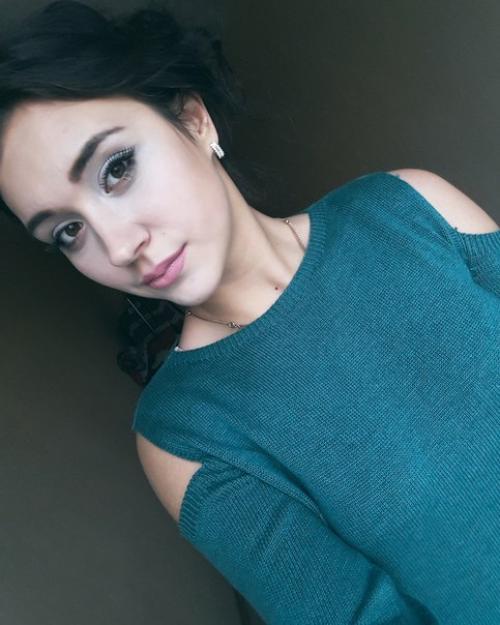 Я могу, предоставить любые услуги связанные с парикмахерским делом. 01