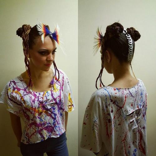 Добрый день!  Меня зовут Александра - я стилист, парикмахер, визажист. 03