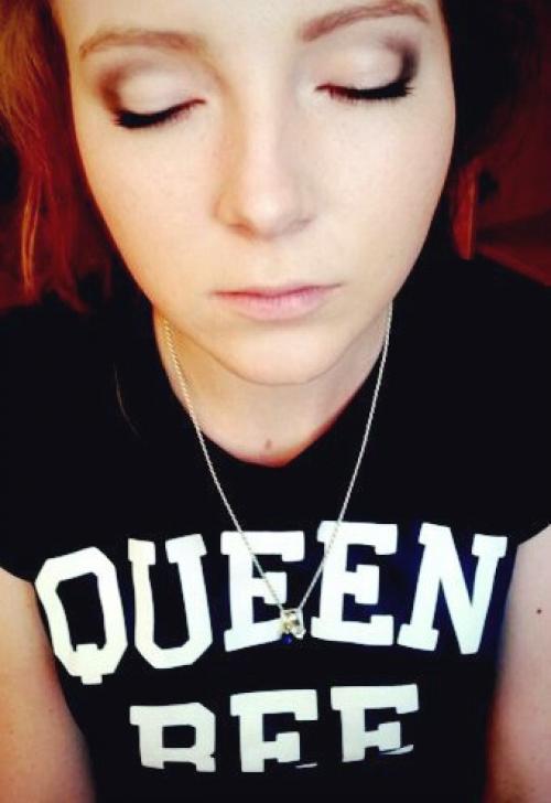 Здравствуйте. Предлагаю услуги визажиста - парикмахера. 08