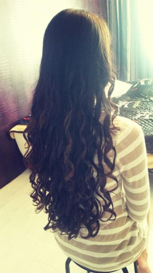 Здравствуйте. Предлагаю услуги визажиста - парикмахера. 01