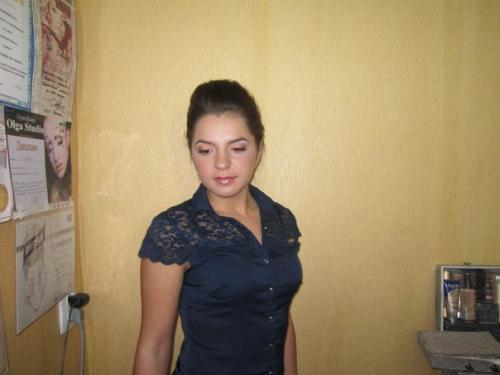 Сегодня отрабатывали со Светочкой дневной макияж. 05