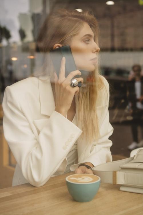 Ясмина Муратович в съёмке Hello. 01