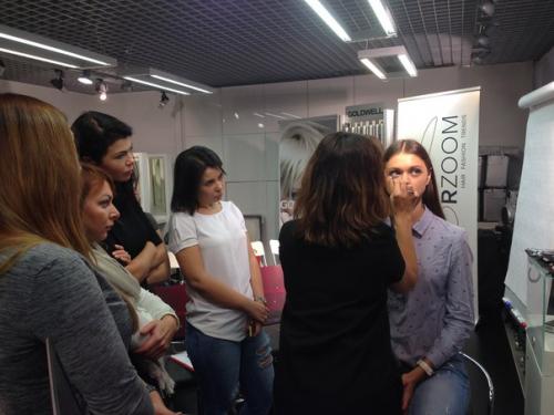 25 сентября в Laimalux Academy (г. Санкт-петербург) прошел мастер-класс тенденции моды осень - зима 2015/16 от школы стиля и макияжа Estetista. 08