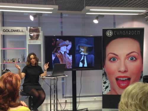 25 сентября в Laimalux Academy (г. Санкт-петербург) прошел мастер-класс тенденции моды осень - зима 2015/16 от школы стиля и макияжа Estetista. 04