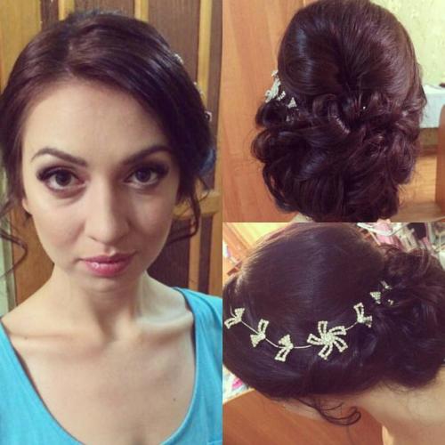 Милые девушки!  Приглашаю вас записаться на причёски / локоны и макияж по приятным ценам! 04