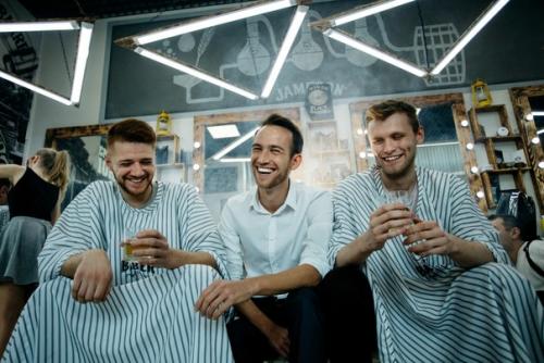 Сборы жениха в свадебный день! 01