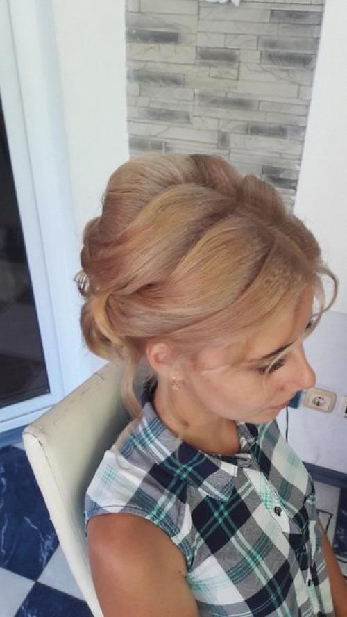 Добрый день я начинающий мастер, работаю под руководством опытных специалистов! 09