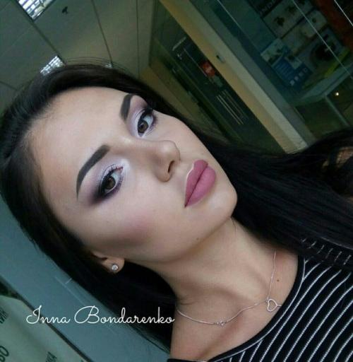 Бесплатно.  На завтра на пятницу 21. 04