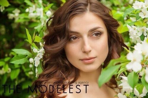 Милые девушки!  Рада предложить свои услуги! 02