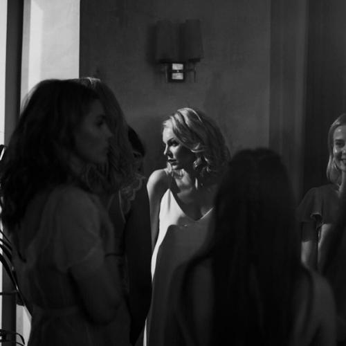 Нежные, прекрасные девушки из Sestrapetra доверили мне свою хрустальную красоту, а потом их хрустальные голоса доверились моим ушам. 01